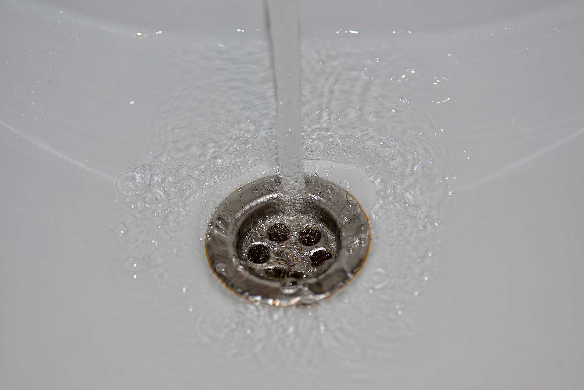 A2B Drains provides services to unblock blocked sinks and drains for properties in Shepway.